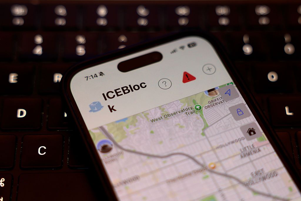 Apple Took Down These ICE-Tracking Apps. The Developers Aren’t Giving Up